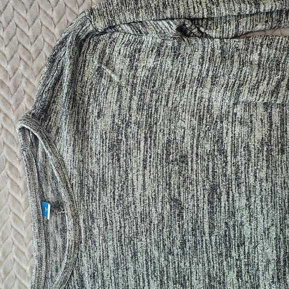 Old Navy Cozy Long Sleeve Tee - Picture 2 of 4